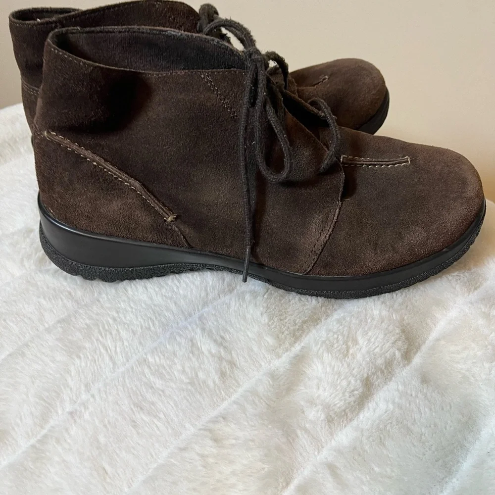 DREW Women’s Krista 8WW Chukka Lace Up Suede Brown Fall Winter Boots Casual City